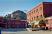 Marocco meridionale - Tafraoute. Il ristorante l toile d Agadir. 
